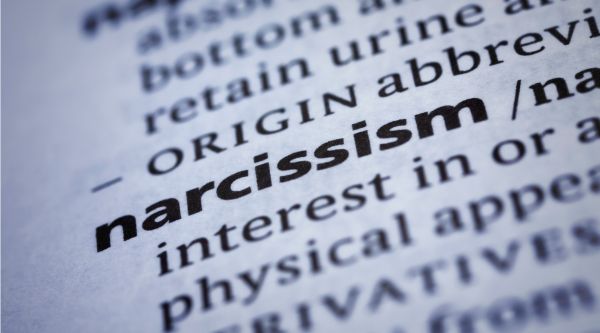 ¿Qué es el trastorno narcisista de la personalidad?